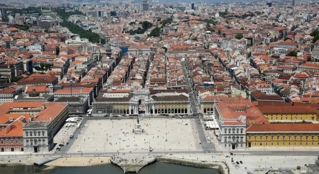 Downtown River Side by Homing