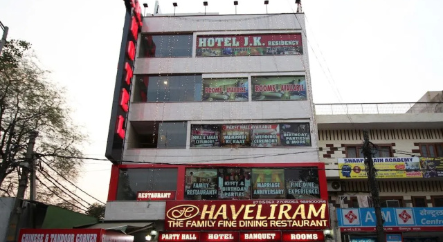 Hotel O LS BANQUET & ROOMS, Забронировать Отель Нью-Дели Национальный столичный округ Дели