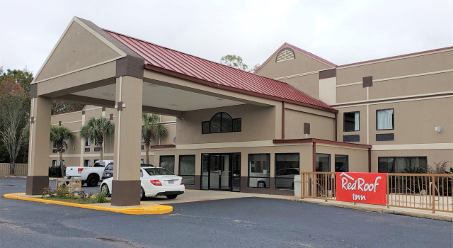 Red Roof Inn Moss Point, Varaa Hotelli Mississippi hotellit, joissa on uima-allas, Uima-allas