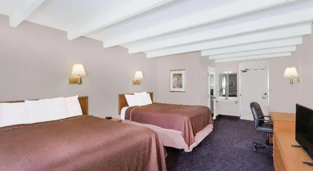 Номер Standard Howard Johnson by Wyndham Vero Beach / Downtown