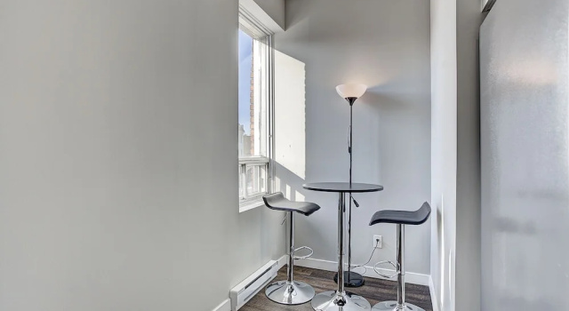 Апартаменты Business DestinationStays-University of Montreal