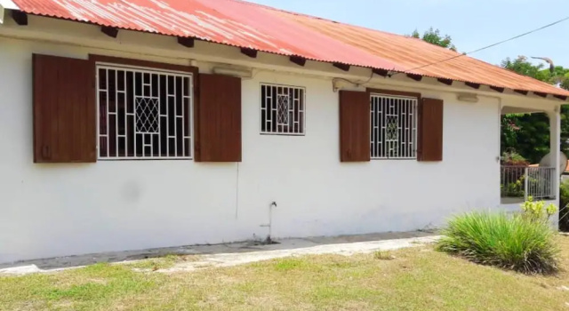 House With 2 Bedrooms In Le Gosier With Wonderful Sea View And Enclosed Garden 2 Km From The Beach