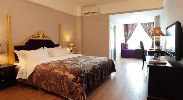 Chengdu House Hotel, Rezerwuj Hotel Chengdu Sichuan