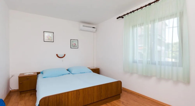 Apartments Dragan, Забронировать Апартаменты/квартира Отели острова Раба с парковкой, Парковка