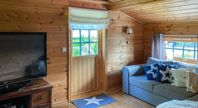 Nice Home in Stavang With 4 Bedrooms, Забронировать Отель Флора 
