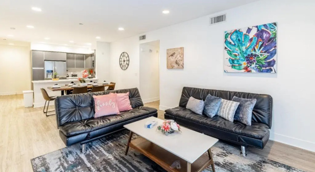 Апартаменты с 3 комнатами Heaven On Hollywood Boulevard Furnished Apartments