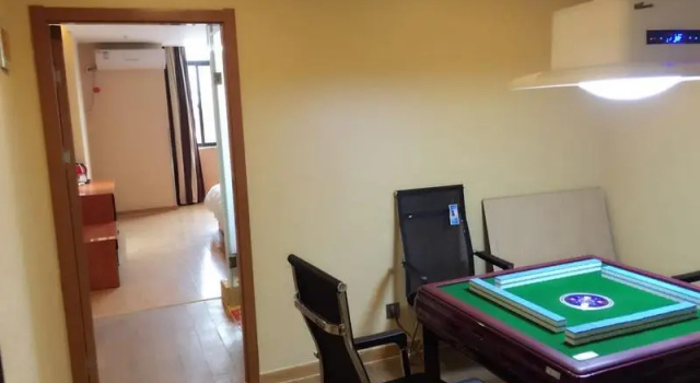 Двухместный люкс Deluxe Thank Inn Hotel Zhejiang Huzhou Changxing County Textile City