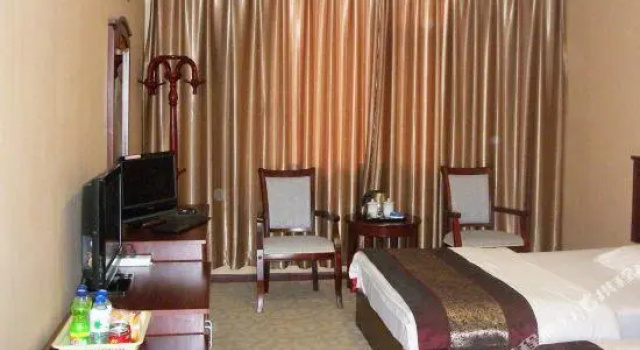 Jinchu Business Hotel, Забронировать Отель Цзинхун Сишуанбаньна