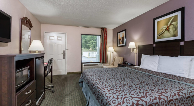 Двухместный номер Standard Days Inn by Wyndham Lugoff