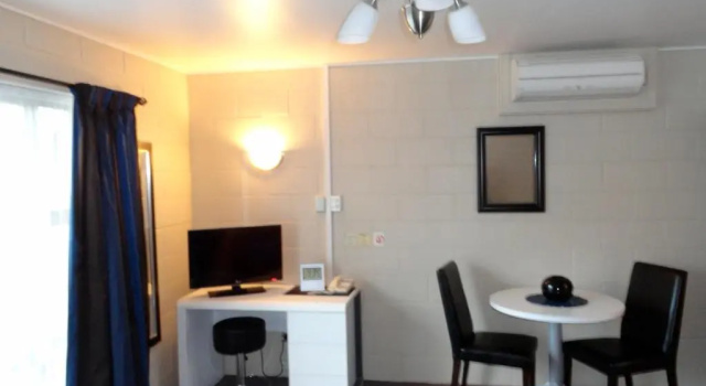 Студия Aarburg Airport Motel