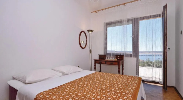 Beautiful Apartment in Starigrad Paklenica With 2 Bedrooms, Забронировать Апартаменты/квартира Отели Starigrad-Paklenica Riviera с парковкой, Парковка