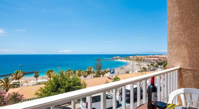 Апартаменты 1 1 Beautiful seafront with balcony and WIFI