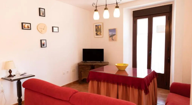 Casa con parking a 500m del tajo de ronda, Забронировать Отель Отели Ронда с парковкой, Парковка