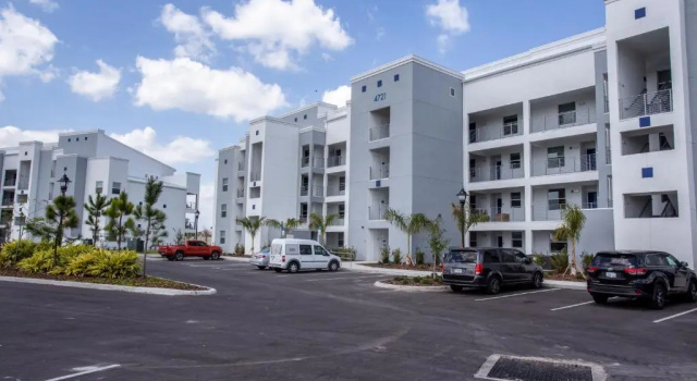 Luxurious 2 Bedroom Apartment Close to Disney 303, Забронировать Апартаменты/квартира Киссимми Диснейуорлд Орландо