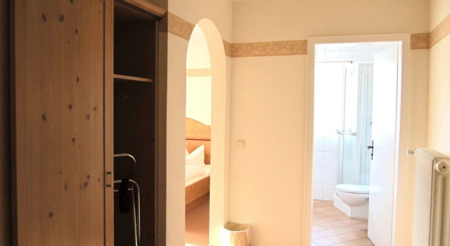 Gästehaus Menkenbauer inkl. Chiemgaukarte, Забронировать Гостевой дом Рупольдинг Chiemgau