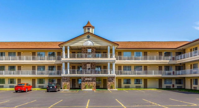 Четырёхместный номер Standard Quality Inn Lakefront