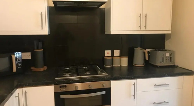 4 Bedroom, 8 bed Apartment,free Parking, Забронировать Апартаменты/квартира Лондон Большой Лондон