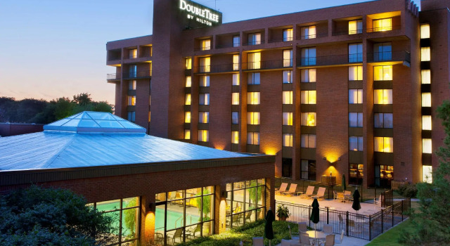 DoubleTree by Hilton Hotel Syracuse, Забронировать Отель Ист-Сиракьюс Finger Lakes