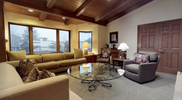 Vail Village Plaza Lodge 2 Bedroom Plus Loft, Забронировать Апартаменты/квартира Вейл Roosevelt National Forest