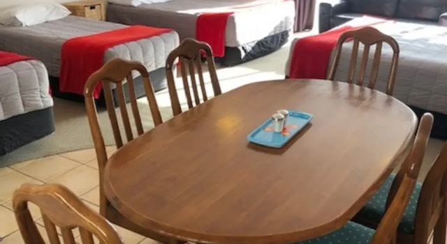 Семейная студия Absolute Lake View Motel