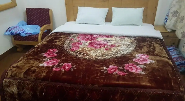 Paradise Hotel And Restaurant, Забронировать Отель Отели Гилгит с парковкой, Парковка