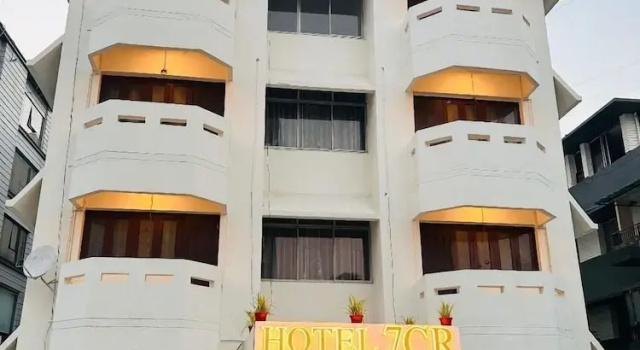 7Cr Hotel