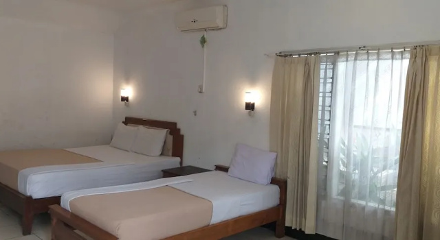 Standardowy trzyosobowy rodzinny pokój Intan Hotel Purwakarta