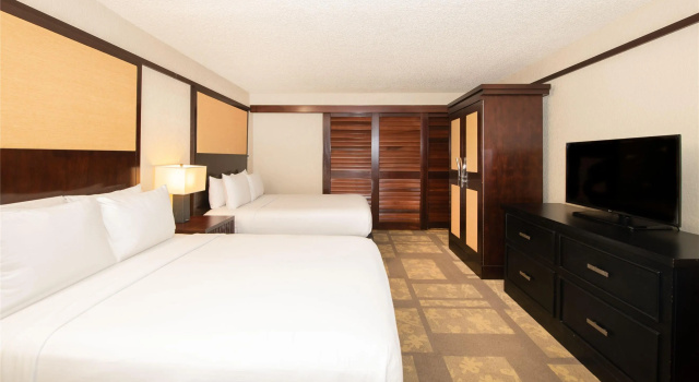 Четырёхместный номер DoubleTree by Hilton Orlando Theme Park Resort
