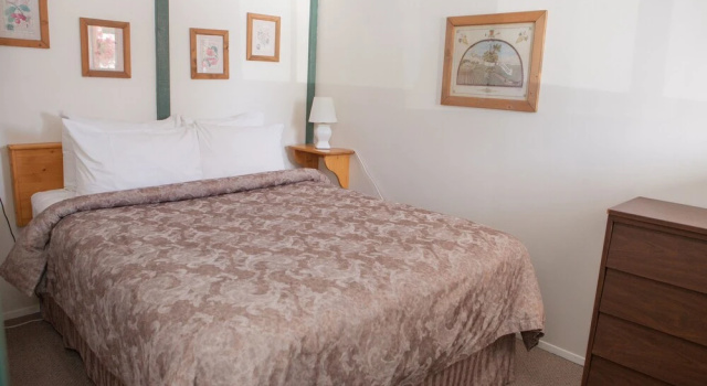 The Lakeside Resort, จอง รีสอร์ท Oliver Okanagan-Similkameen