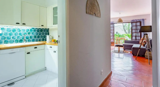 Апартаменты Gorgeous 2BDR Apartment W/Patio & Pool by LovelyStay