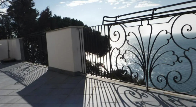 Коттедж с 4 комнатами с видом на море Villa Eliodora - due appartamenti