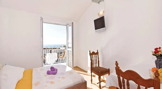 Cozy 1 Bedroom Apartment in Makarska, Забронировать Апартаменты/квартира Отели Макарска с парковкой, Парковка