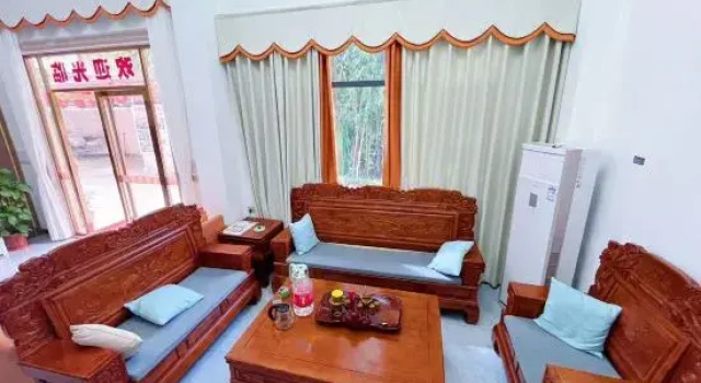 Beibingxiong Wenquan Homestay, Забронировать Отель Отели Цинъюань с парковкой, Парковка