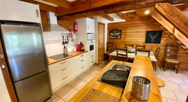 Апартаменты LE MYOSOTIS bel appartement dans vieille ferme de montagne rénovée