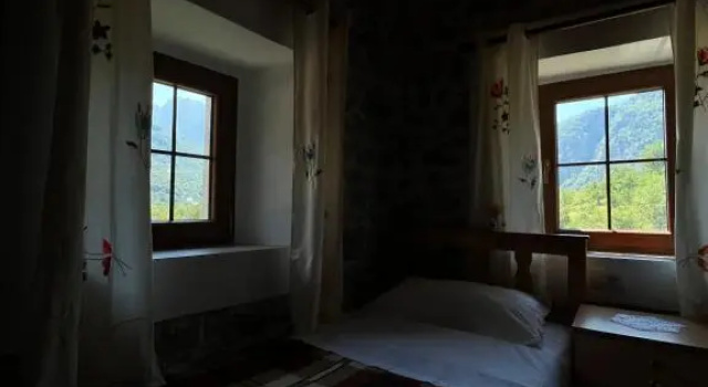Standard- familie værelse med bjergudsigt Molla Guest House