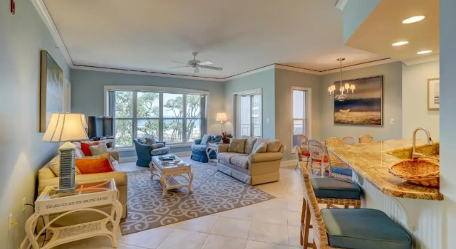 6301 Hampton Place 3 BR Lux Oceanfront, Забронировать Отель Отели Lowcountry с бассейном, Бассейн