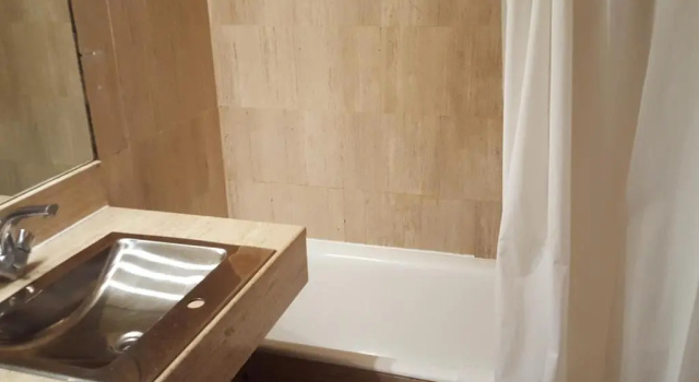Четырёхместный номер Standard Hôtel Média