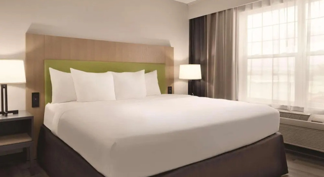 Люкс Premium c 1 комнатой Country Inn & Suites by Radisson, Waterloo, IA