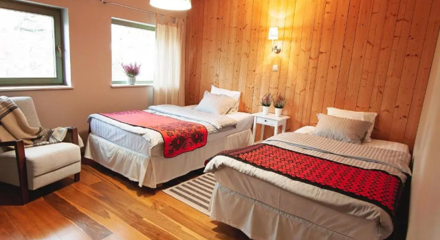 Eistvere Manor Accommodation, Забронировать Гостевой дом Отели Ярвамаа с парковкой, Парковка
