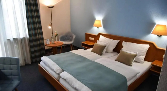 Двухместный номер Standard с балконом Martins Klause Airport Messe Hotel - Free Parking - Self Check-In available