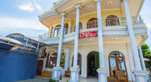 Senaz Guesthouse, Забронировать Отель Матарам Ломбок