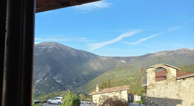 Beautiful 2-bed House, Đặt Khách sạn Antrodoco Lazio