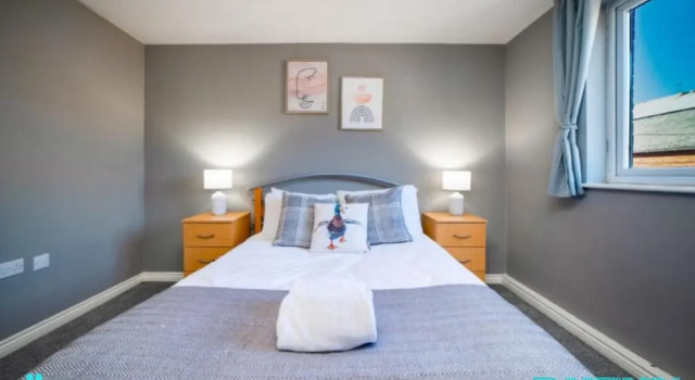 Harrowby House - DYZYN Living - Pet Friendly & Secured Parking - B2B Long Stay, Rezervați Hotel Hoteluri și Cazări în Cardiff Bay, lângă La Mostra Gallery, Hotel