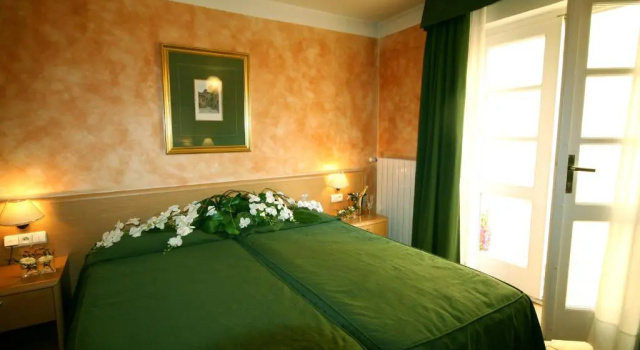 Standard Casal quarto Hotel Roma Prague