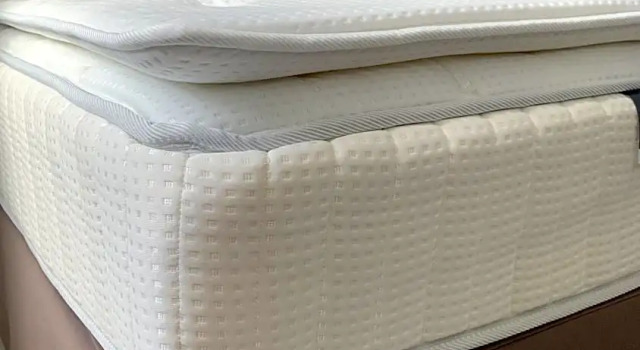 Одноместный номер Standard Contact Hôtel Le Provençal Bordeaux Lac