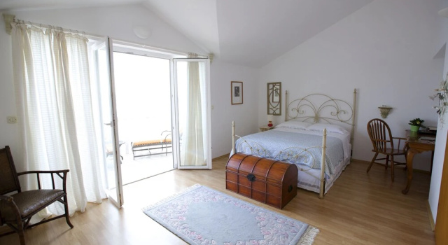 Villa Agava, Брондау Вилла Split Region қаласындағы төсек алаңы бар қонақ үйлер, Тоқтау алаңы