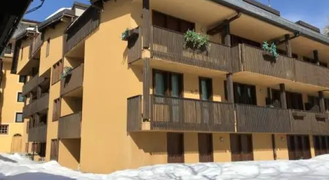 Des Alpes 24 Apartment, Забронировать Апартаменты/квартира Отели Мадонна-ди-Кампильо с парковкой, Парковка