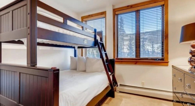 Номер Standard с балконом Premier 2 Bedroom Ski in, Ski out Vacation Rental at the Timbers With the Best Access to Skiing in Keystone