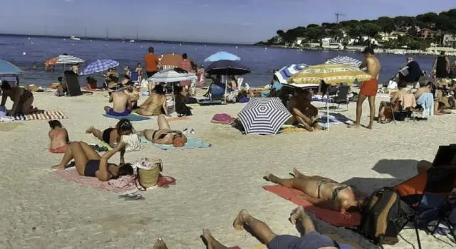 Ermitage studio, front de mer, plage 200m, Забронировать Отель Жюан-ле-Пен Приморские Альпы