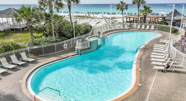 Номер Standard Pelican Beach Resort 2006